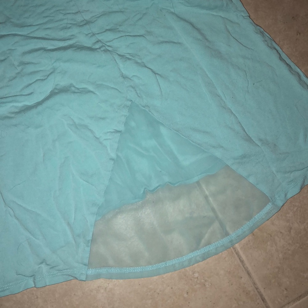 cute basic tee - Picture 2 of 3